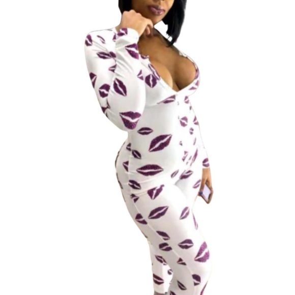 💎💗 Purple kisses long onesie 💗💎 - Picture 1 of 1